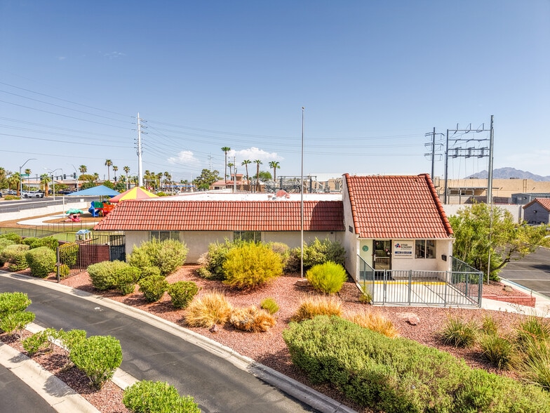2560 N Green Valley Pky, Henderson, NV for sale - Building Photo - Image 1 of 20