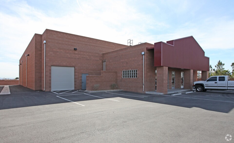 2781 N Lamb Blvd, Las Vegas, NV à louer - Photo du bâtiment - Image 3 de 52