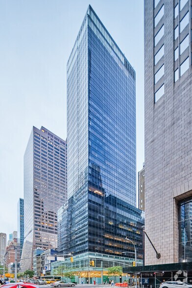 540 Madison Ave, New York, NY for sale - Primary Photo - Image 1 of 1