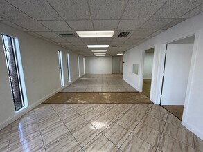 901-999 NW 10th Ter, Fort Lauderdale, FL for lease Interior Photo- Image 2 of 9