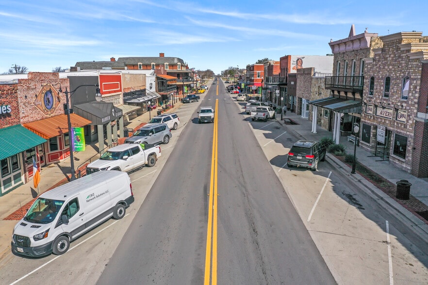 207 Clay St, Nocona, TX for sale - Building Photo - Image 3 of 29