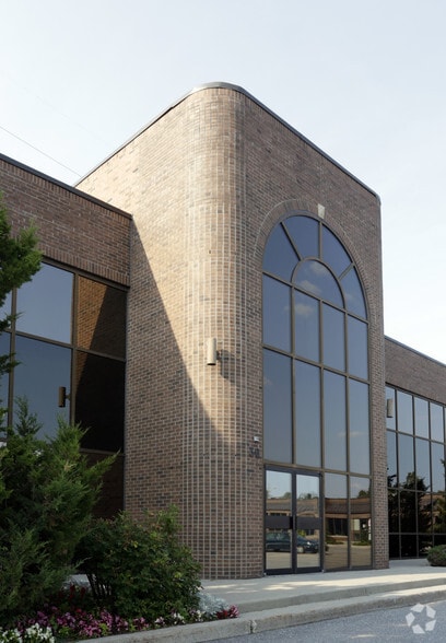 30 Concourse Gate, Nepean, ON for sale - Building Photo - Image 2 of 7