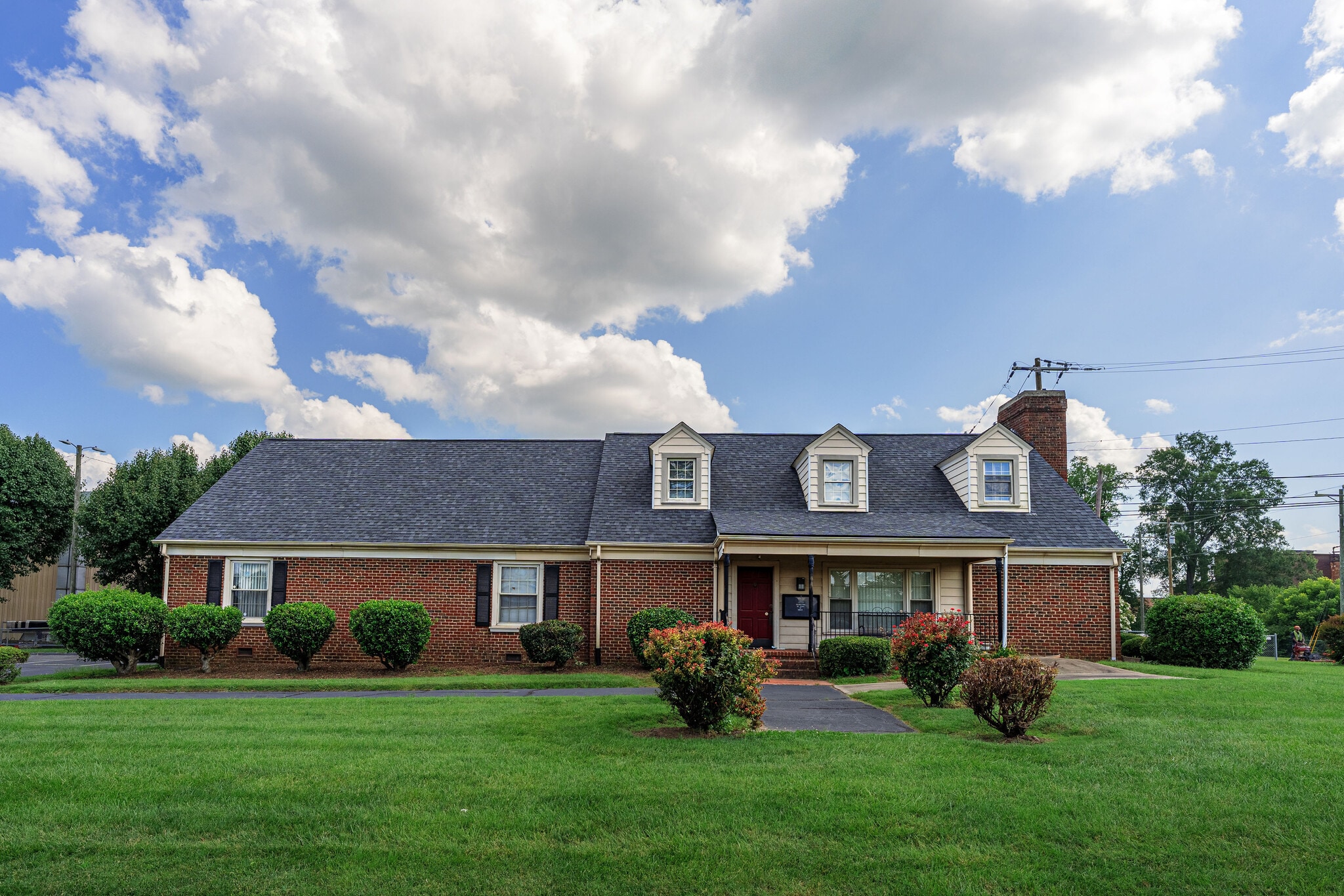 291 Graham Hopedale Rd, Burlington, NC for lease Building Photo- Image 1 of 14