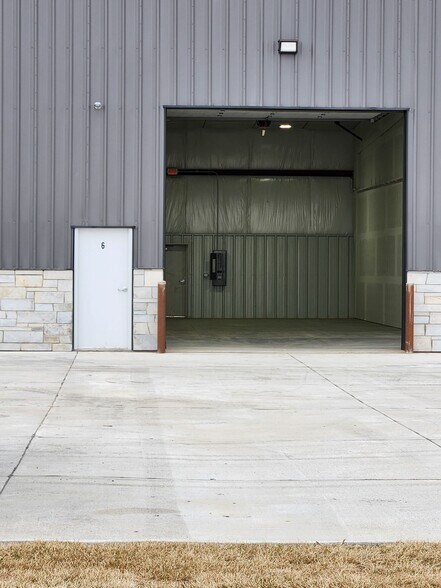 1341 45th St, Columbus, NE à louer - Photo du bâtiment - Image 2 de 18