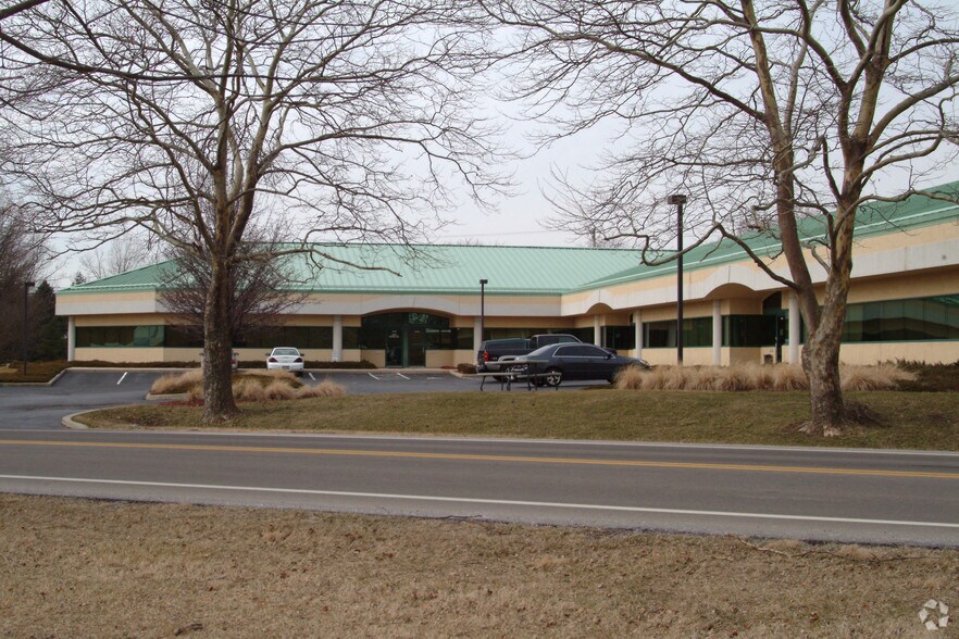 1407-1439 Research Park Dr, Dayton, OH à louer - Photo du bâtiment - Image 3 de 5