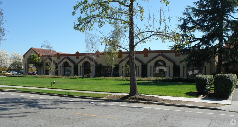 855 California Ave, Palo Alto, CA for lease - Primary Photo - Image 2 of 5
