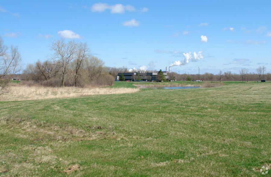 I-94 & STH 165, Pleasant Prairie, WI à vendre - Photo du bâtiment - Image 2 de 7
