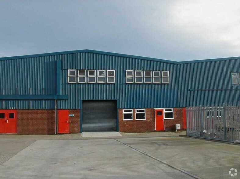 Brunel Dr, Newark à louer - Photo du bâtiment - Image 2 de 4