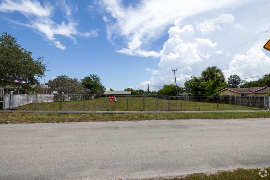 4670 NW 47th St, Tamarac, FL à vendre - Photo principale - Image 1 de 6