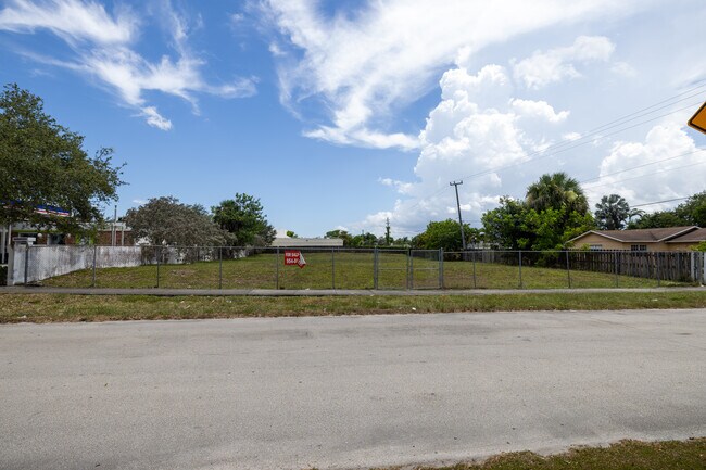 More details for 4670 NW 47th St, Tamarac, FL - Land for Sale