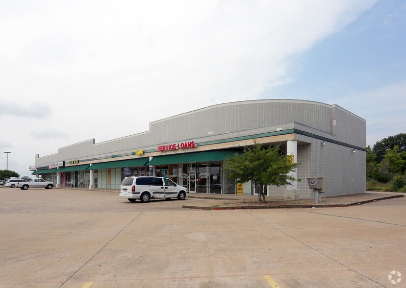 721-725 E Taylor St, Sherman, TX à vendre - Photo principale - Image 1 de 17