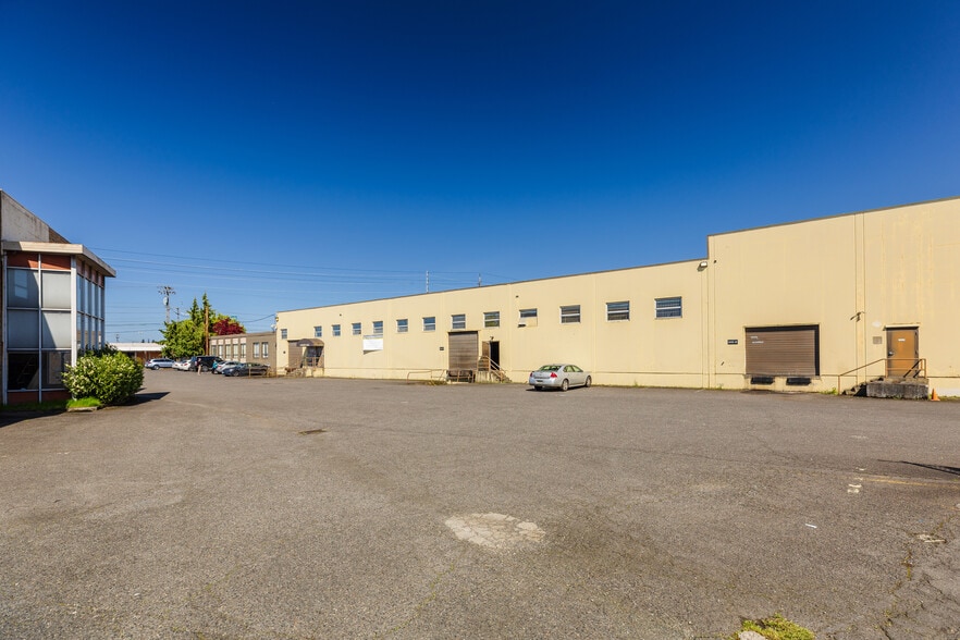 3145 NW Yeon Ave, Portland, OR for sale - Building Photo - Image 3 of 6
