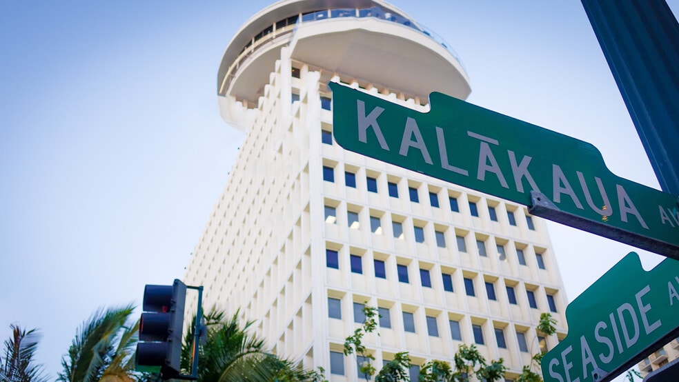 2270 Kalakaua Ave, Honolulu, HI à louer - Photo du bâtiment - Image 2 de 3