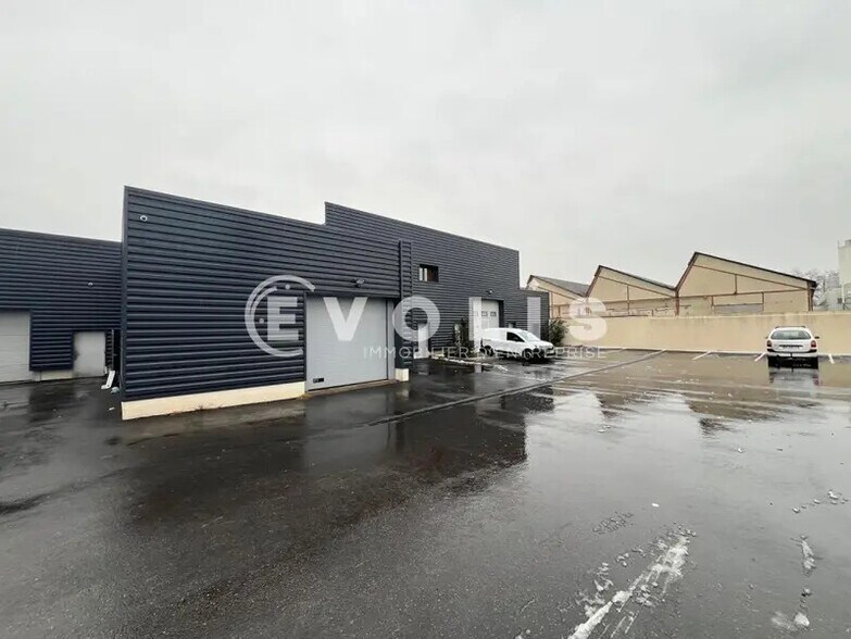 Flex dans Villefranche-sur-Saône à louer - Photo du bâtiment - Image 1 de 5