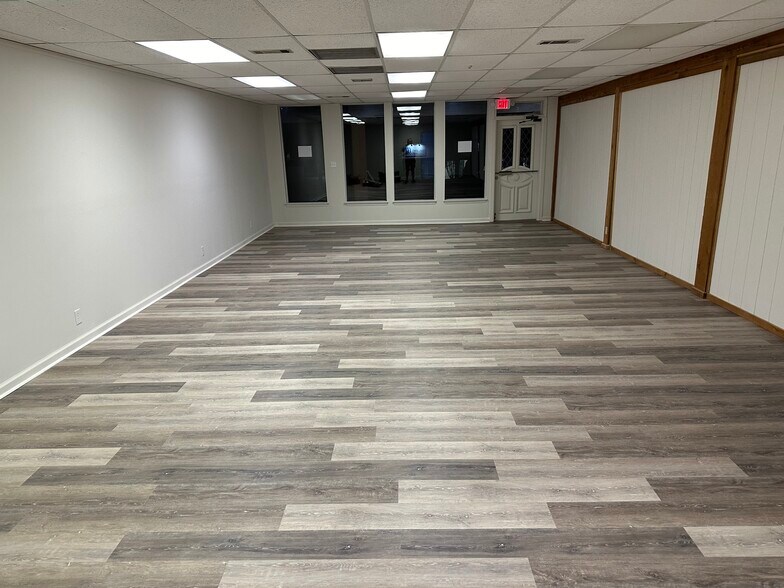 115 Village Pl, Fairfield Bay, AR à louer - Photo intérieure - Image 3 de 10