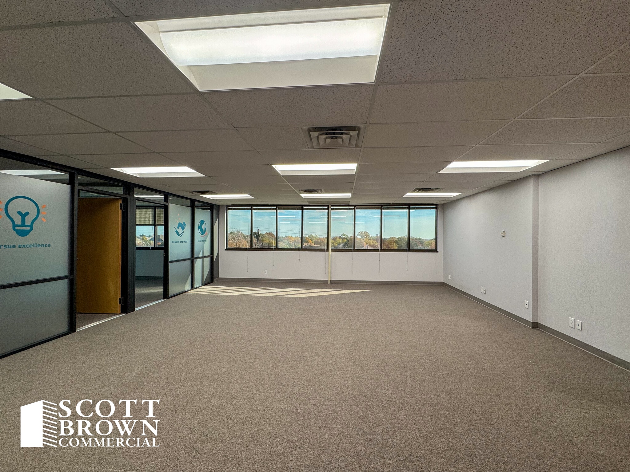 4401 N Interstate 35, Denton, TX for lease Interior Photo- Image 1 of 8