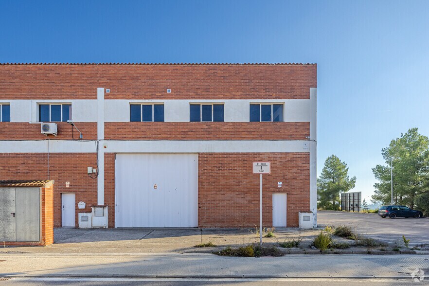 16 Carrer Marie Curie, Sant Esteve Sesrovires, Barcelona à vendre - Photo du bâtiment - Image 2 de 4