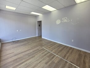23-25 Cedar St, Naugatuck, CT for lease Interior Photo- Image 1 of 5