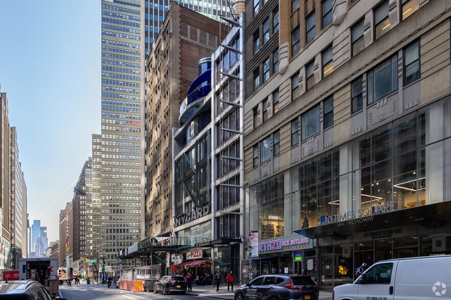 1435 Broadway, New York, NY for lease - Building Photo - Image 2 of 10