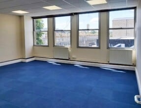 Lower Bristol Rd, Bath à louer Photo intérieure- Image 2 de 3