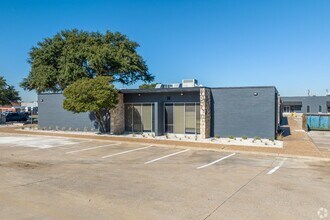 803 Avenue H E, Arlington, TX for lease Building Photo- Image 1 of 9