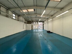 13 London Rd, High Wycombe à louer Photo intérieure- Image 1 de 1