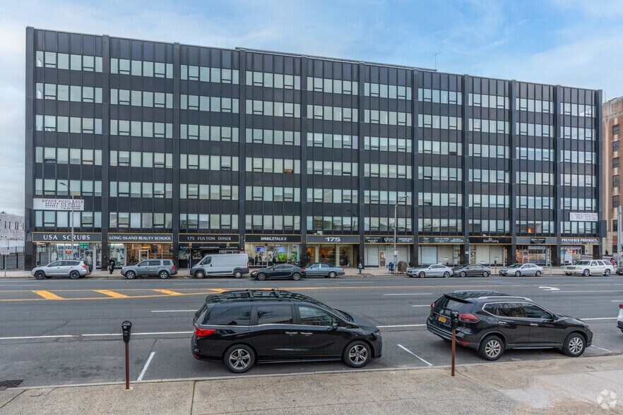 175 Fulton Ave, Hempstead, NY à louer - Photo du bâtiment - Image 3 de 5
