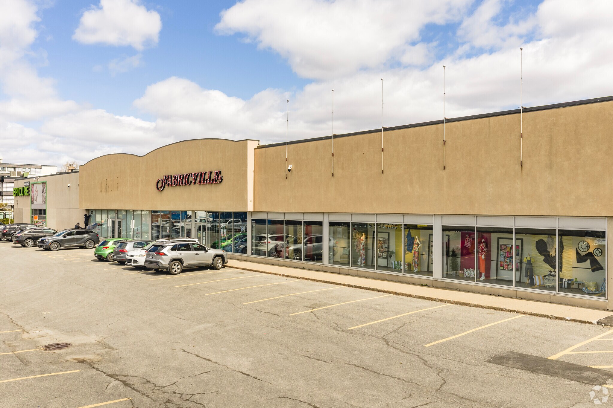 5250-5254 Rue Paré, Montréal, QC for lease Primary Photo- Image 1 of 5