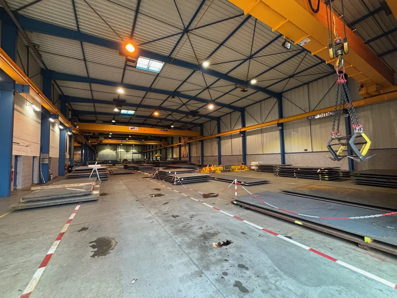 Flex in Miribel for lease Interior Photo- Image 1 of 5