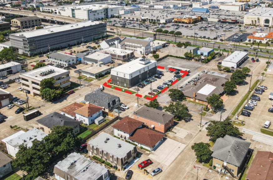 3100 Ridgelake Dr, Metairie, LA for sale - Primary Photo - Image 1 of 8