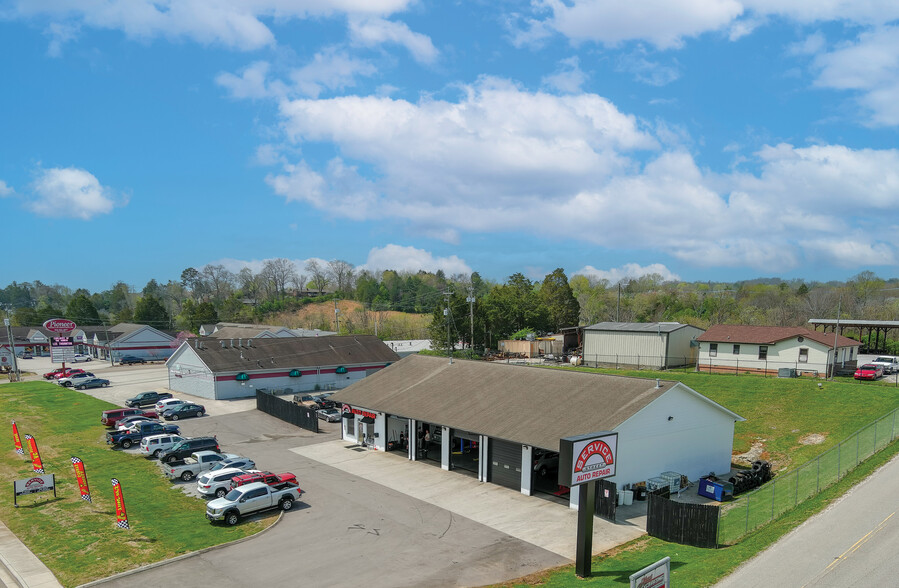 7601 Maynardville Pike, Knoxville, TN à vendre - Photo du bâtiment - Image 1 de 1