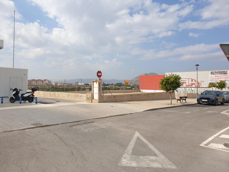 Terrain dans Petrer, Alicante à vendre - Photo du bâtiment - Image 3 de 11
