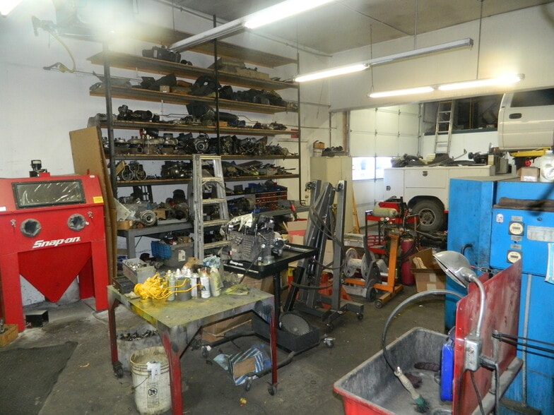 2013 S 6th St, Klamath Falls, OR for sale - Building Photo - Image 2 of 9