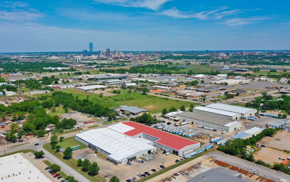 2013 SE 18th St, Oklahoma City, OK à louer - Photo du bâtiment - Image 1 de 10