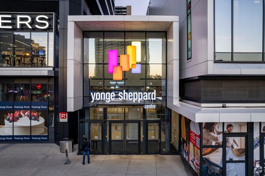 4841 Yonge St, Toronto, ON à louer - Photo du bâtiment - Image 2 de 3
