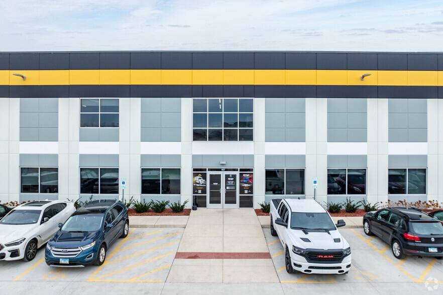 167 Flannigan Rd, Hampshire, IL for lease - Building Photo - Image 2 of 5