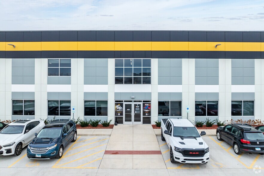 167 Flannigan Rd, Hampshire, IL à louer - Photo du bâtiment - Image 2 de 5