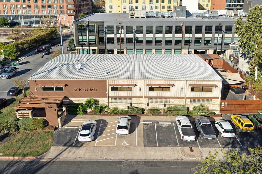 1200 E 3rd St, Austin, TX à louer - Photo du bâtiment - Image 2 de 12
