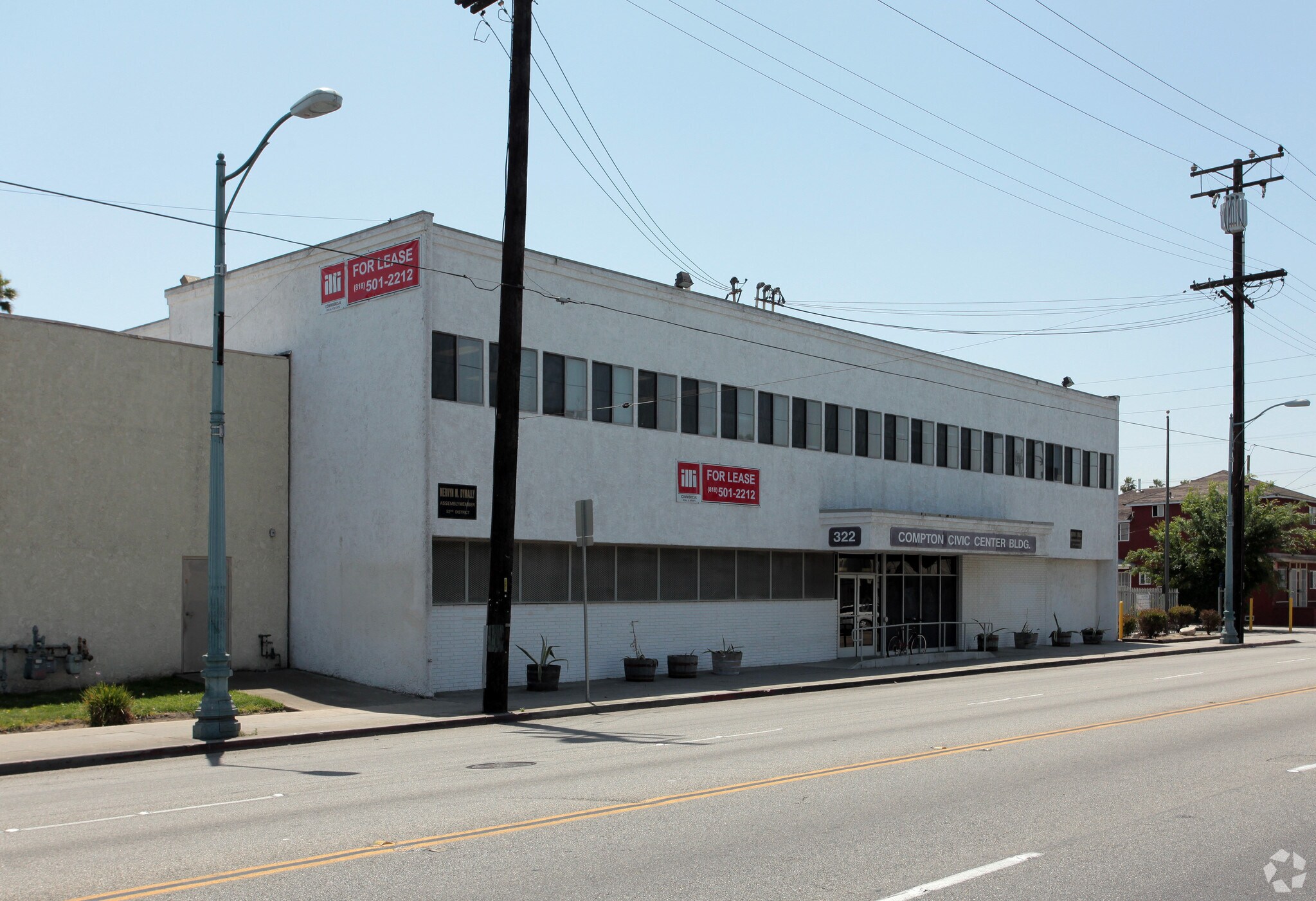 322 W Compton Blvd, Compton, CA à louer Photo principale- Image 1 de 7