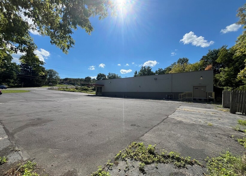 4915 Grolier Rd, Syracuse, NY à vendre - Photo du bâtiment - Image 3 de 14