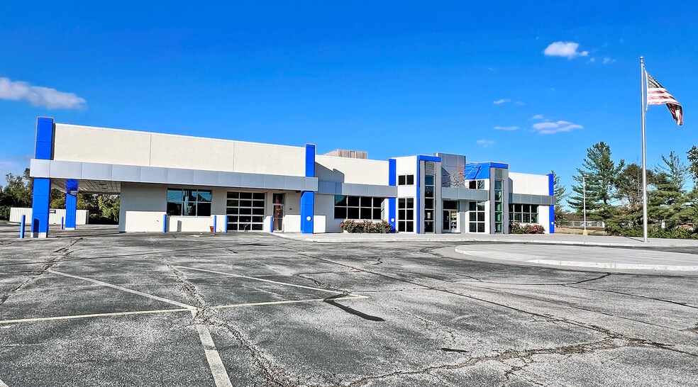 501 Salem Pl, Fairview Heights, IL for sale - Building Photo - Image 1 of 17