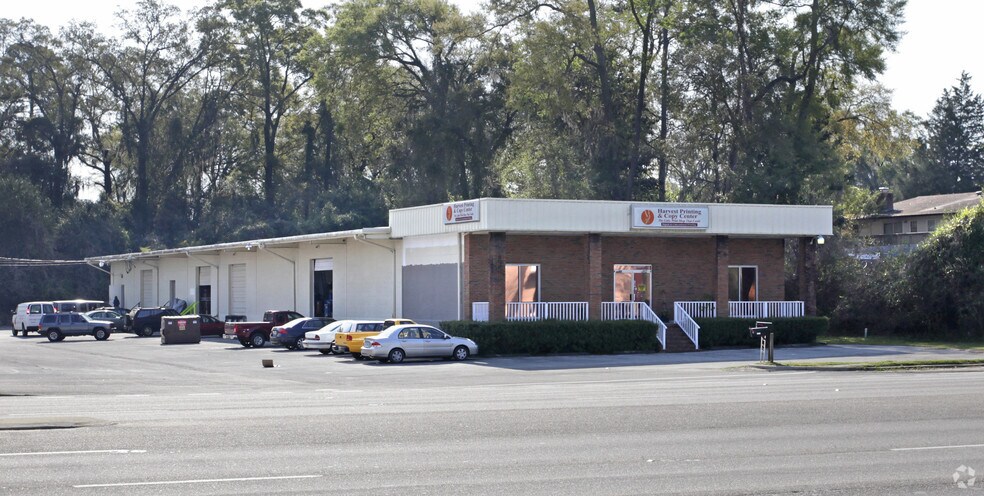 1613 Capital Cir NE, Tallahassee, FL à louer - Photo du bâtiment - Image 3 de 4