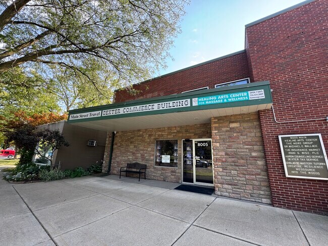 Plus de détails pour 8005 Main St, Dexter, MI - Bureau à louer