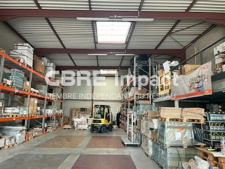 5 Rue Des Blancs Fossés, Ormes for lease - Building Photo - Image 2 of 8