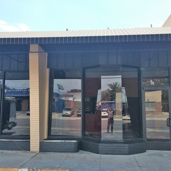 2318-2324 Blanco Rd, San Antonio, TX à louer - Photo du bâtiment - Image 2 de 6