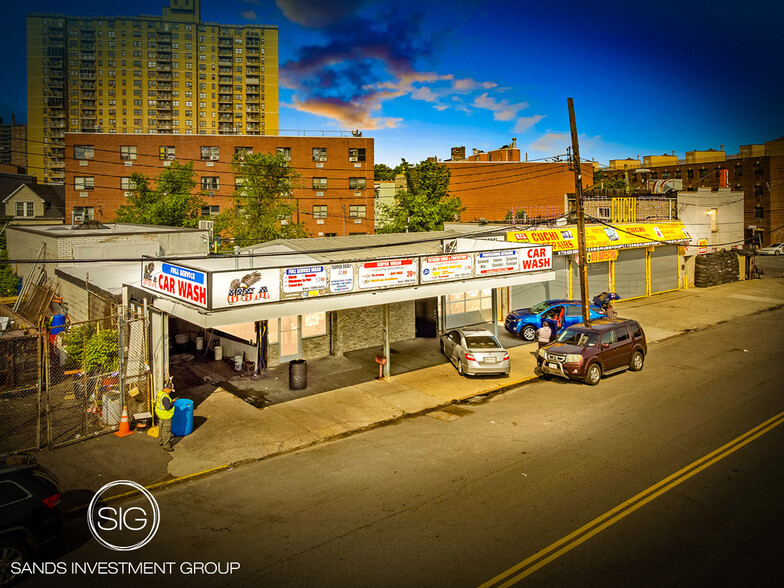 955 Soundview Ave, Bronx, NY for sale - Building Photo - Image 1 of 1