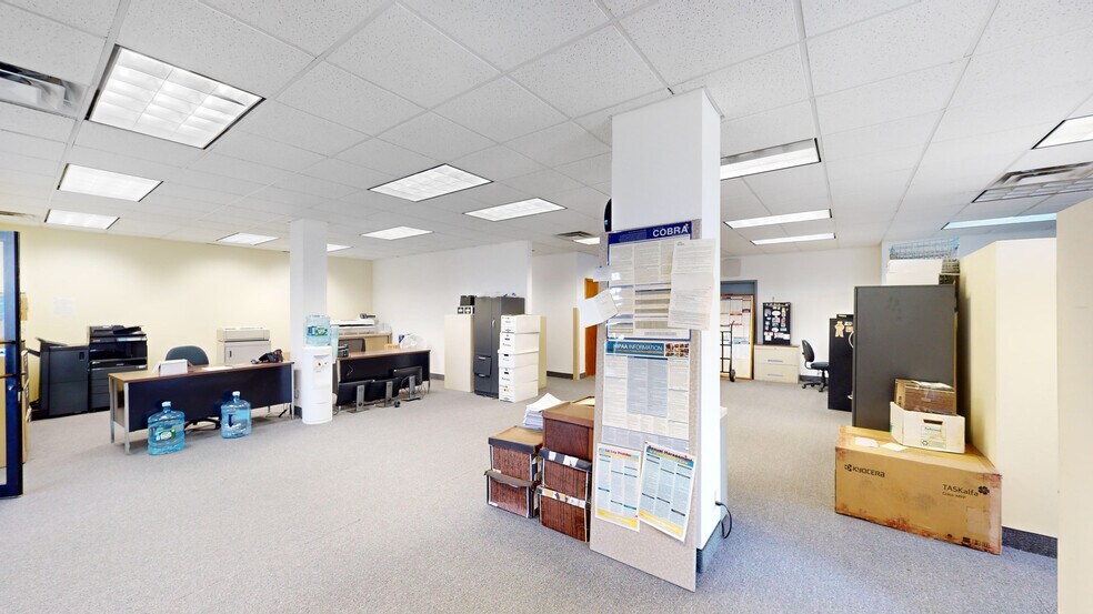 31-21 31st St, Long Island City, NY à louer - Photo intérieure - Image 2 de 19