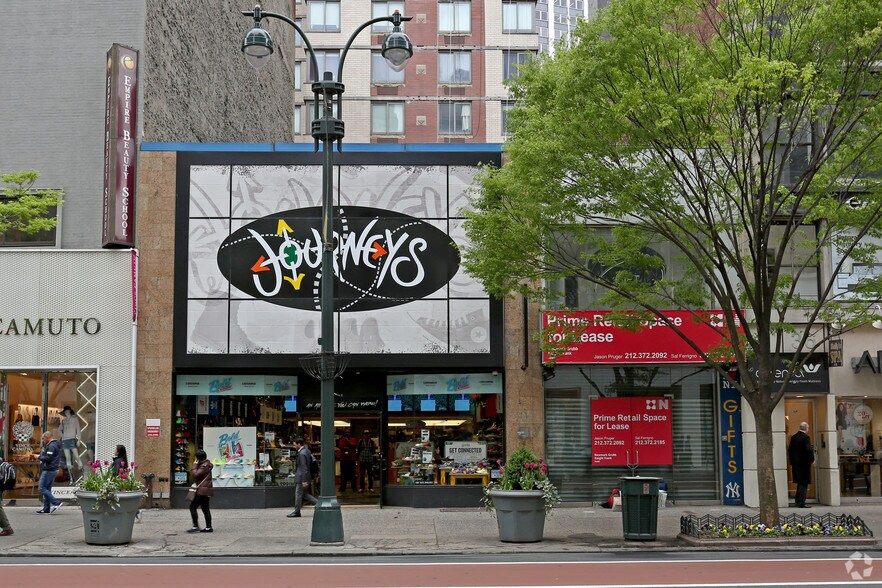 32-34 W 34th St, New York, NY à louer - Photo du bâtiment - Image 3 de 6