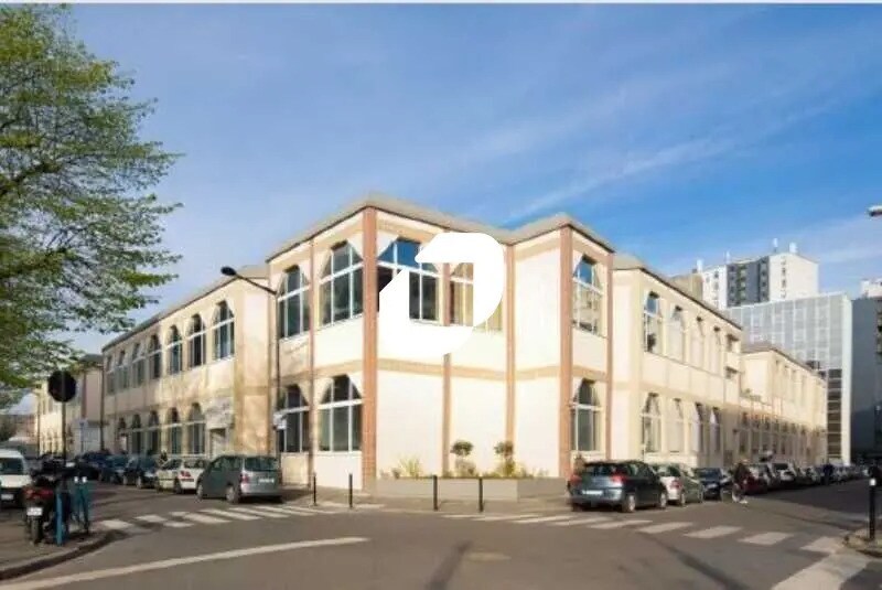 Flex in Aubervilliers for lease Building Photo- Image 1 of 8