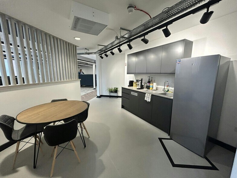 5 Blantyre St, Manchester à vendre - Photo intérieure - Image 3 de 10